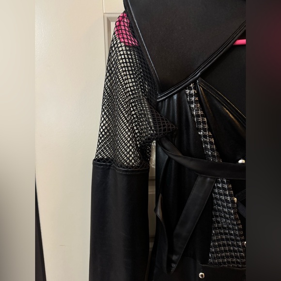 Leg Avenue Medium Black CAT Bodysuit Cosplay RARE - Picture 5 of 11